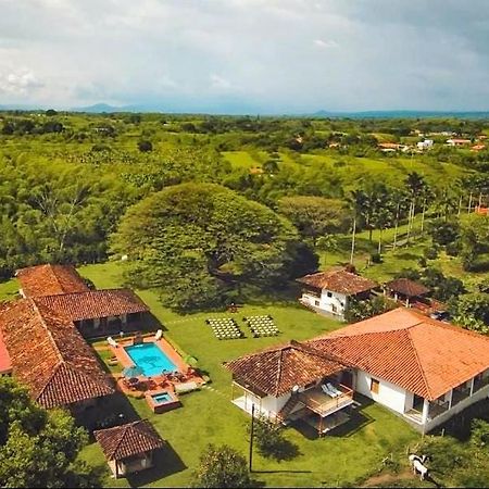 Hacienda El Saman Villa Quimbaya Exterior photo