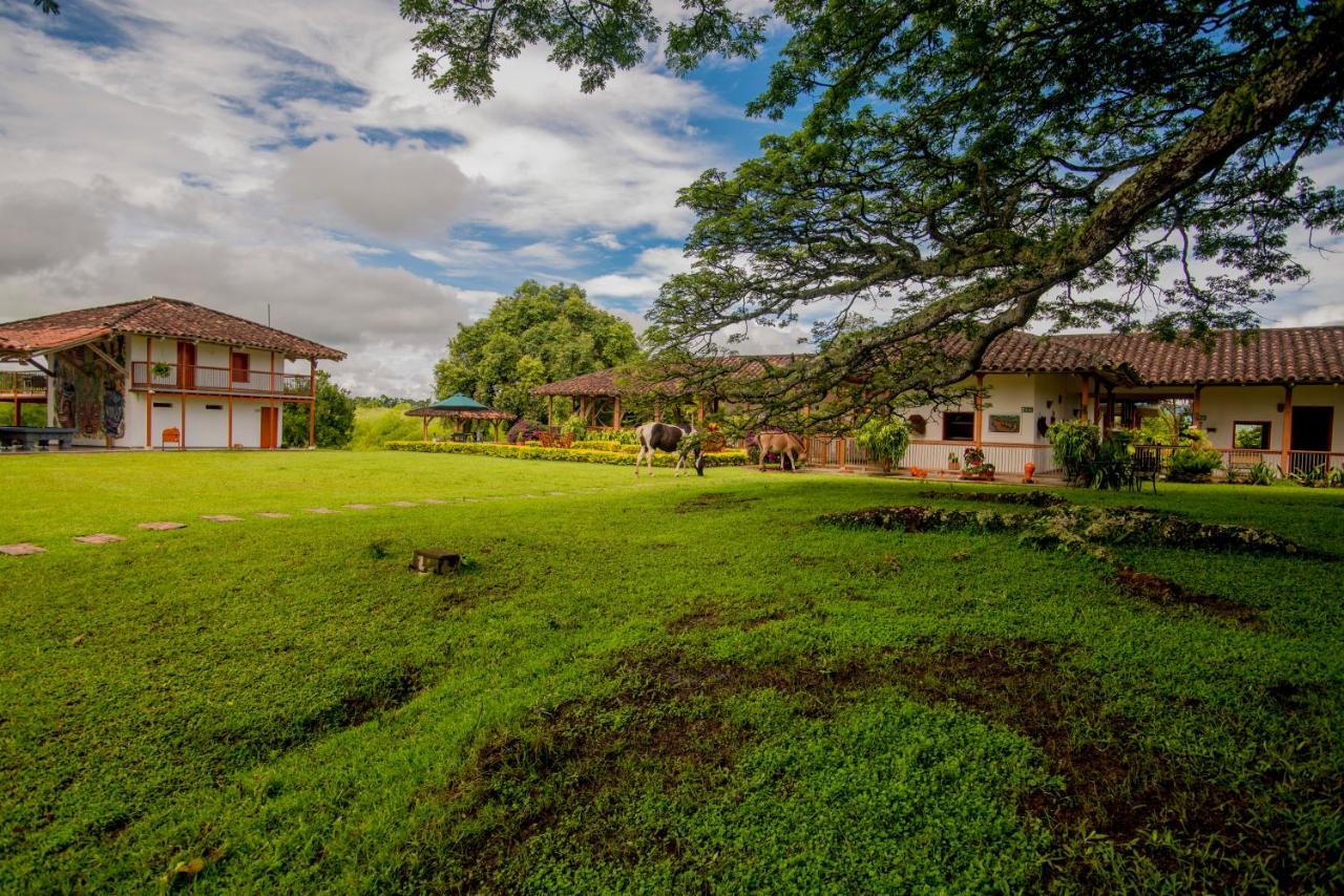 Hacienda El Saman Villa Quimbaya Exterior photo